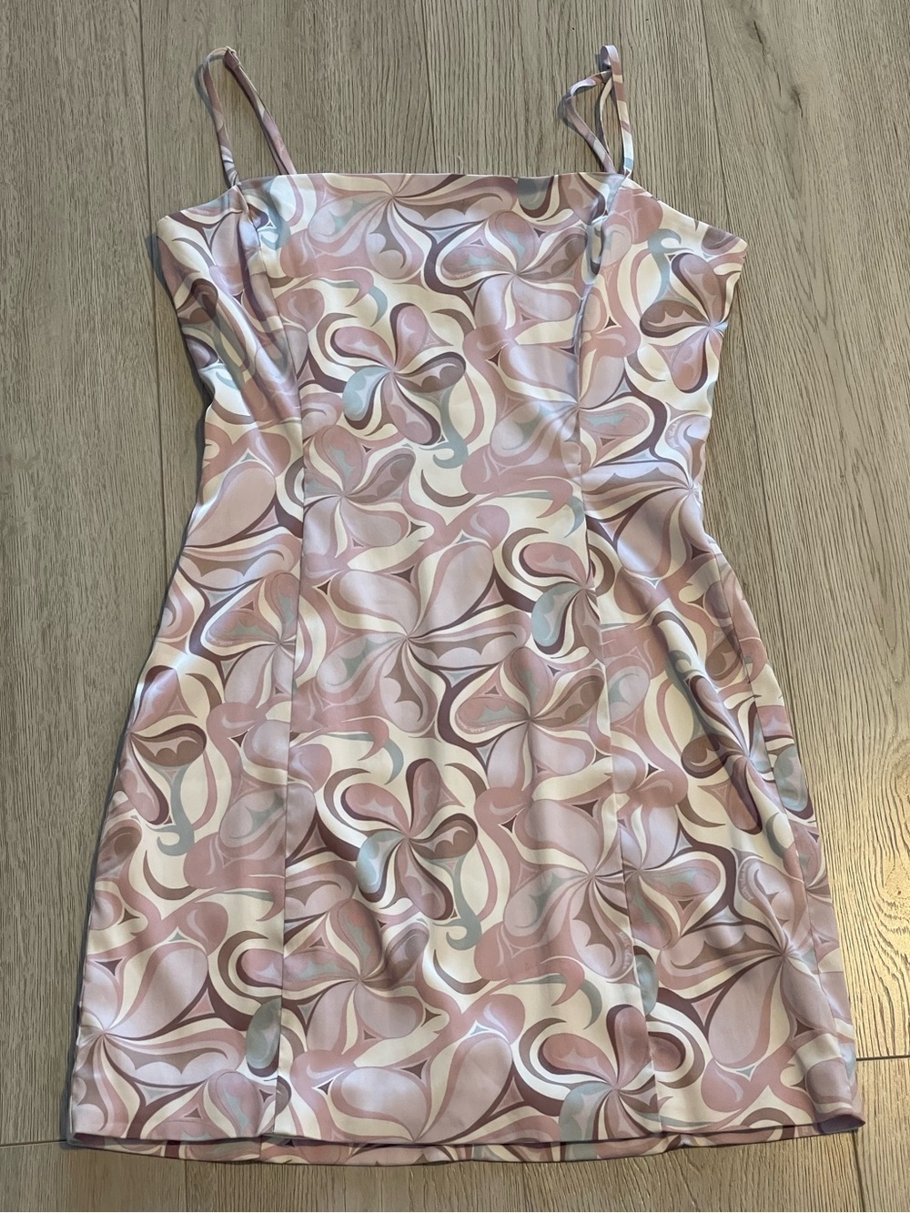 Aritzia Sunday Best Shimmer Dress- Groovy Floral Satin Tube Sleeveless Mini